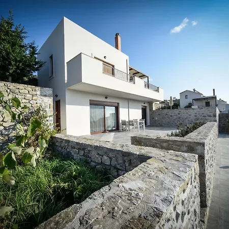 Aparthotel Lenikos