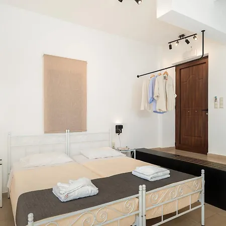 Lenikos Aparthotel