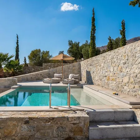 Lenikos Aparthotel 3*
